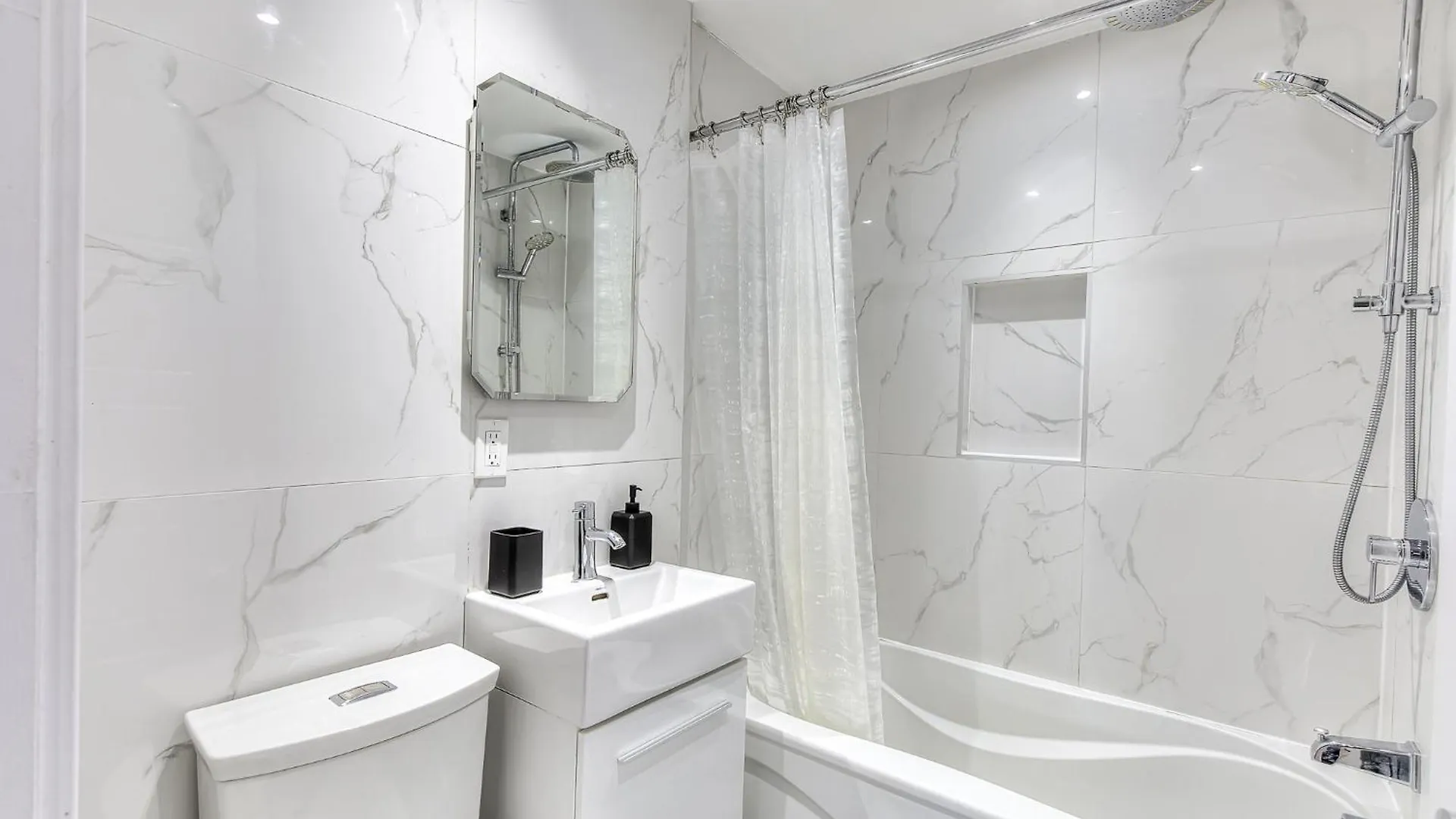 The Clark Apartment Montreal